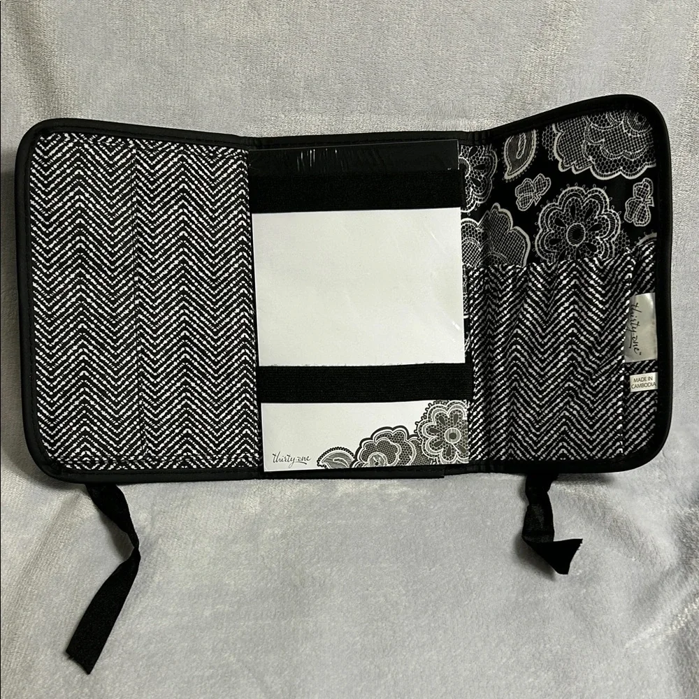 Thirty-One Tri-Fold & Go Organizer Black With White Lace Roses And Flowers NWOT